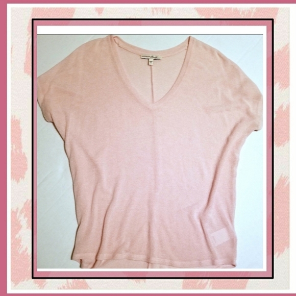 NWOT ♡ Soft Knit Boyfriend Tee Size:S - Picture 2 of 4